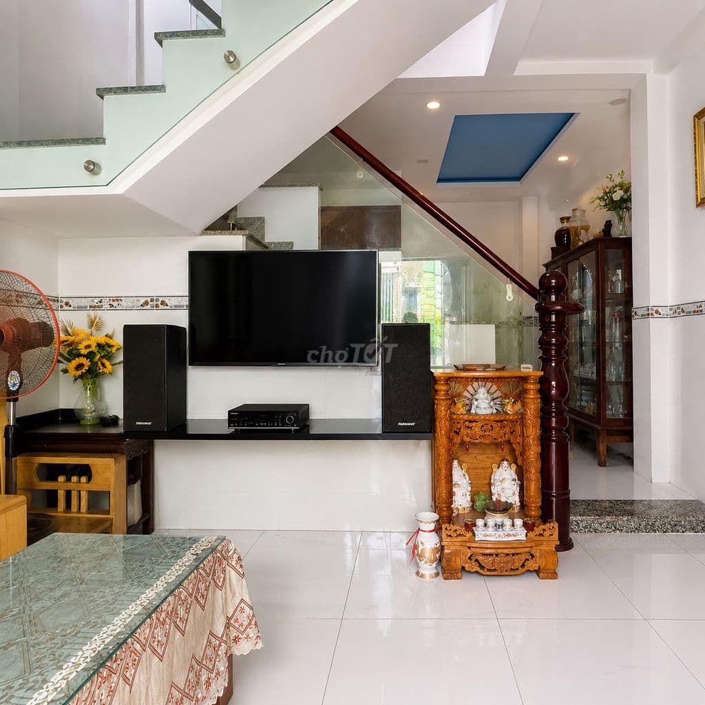Giảm 200TR, nhà 2 lầu 42m², SHR hoàn công, gần Gigamall. Giá 4,1 tỷ
