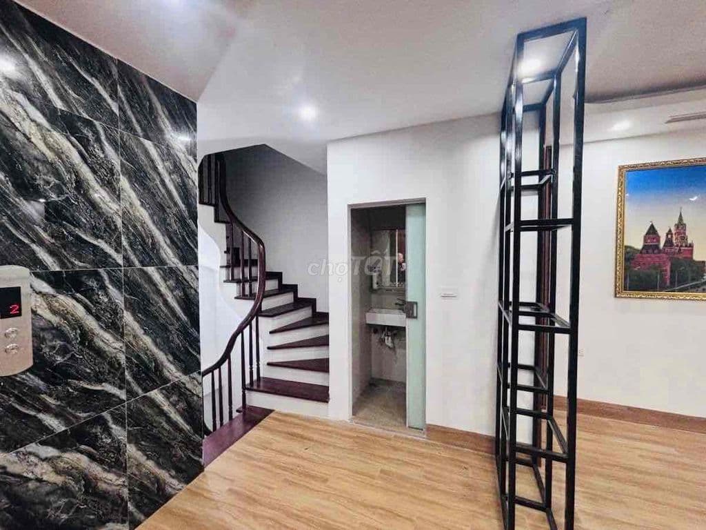 Siêu hiếm, nhà phố Cầu Giấy mới đẹp long lanh, gần phố, gara ô tô, nhỉ - Ảnh 2