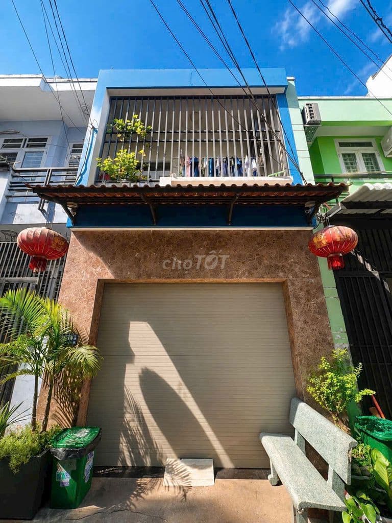Nhà đẹp giá tốt chính chủ 1 trệt 1 lầu 3PN 2WC hẻm xe hơi 5m