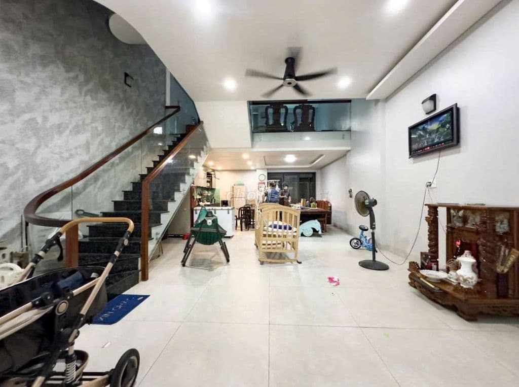 Nhà 6x19m 3,5 tấm, Đường 7m thông.