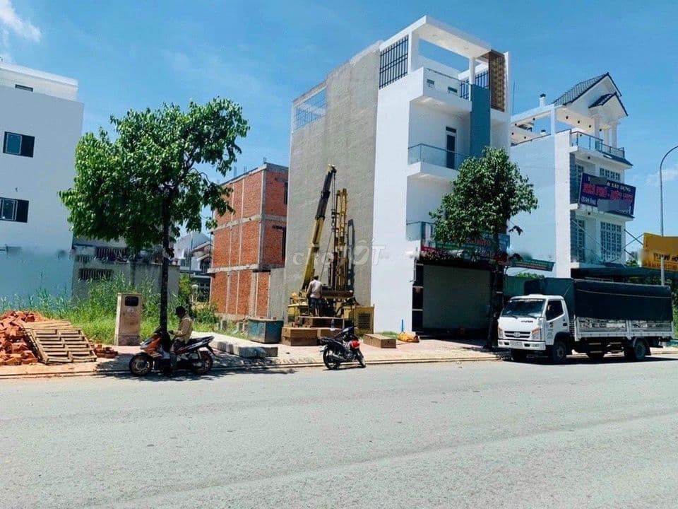 CẦN BÁN GẤP LÔ ĐẤT Ở TÂN THÔNG HỘI GIÁ CHỈ 520 TRIỆU 100M2, SHR