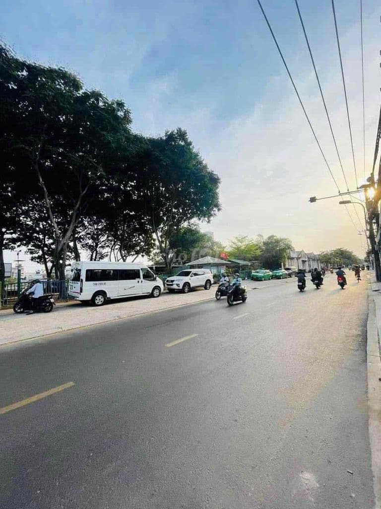 SIÊU PHẨM XÓM ĐẠO KINH DOANH NHỎ HẺM ĐẸP ĐANG MỞ RỘNG RA ĐƯỜNG 10M 🚘🕍💒 - Ảnh 3