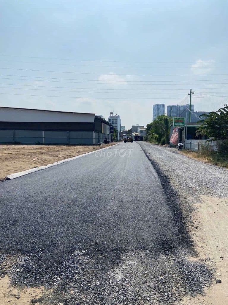 đất sổ đỏ 280 m2 . đường huỳnh tấn phát .P phú thuận .Q7