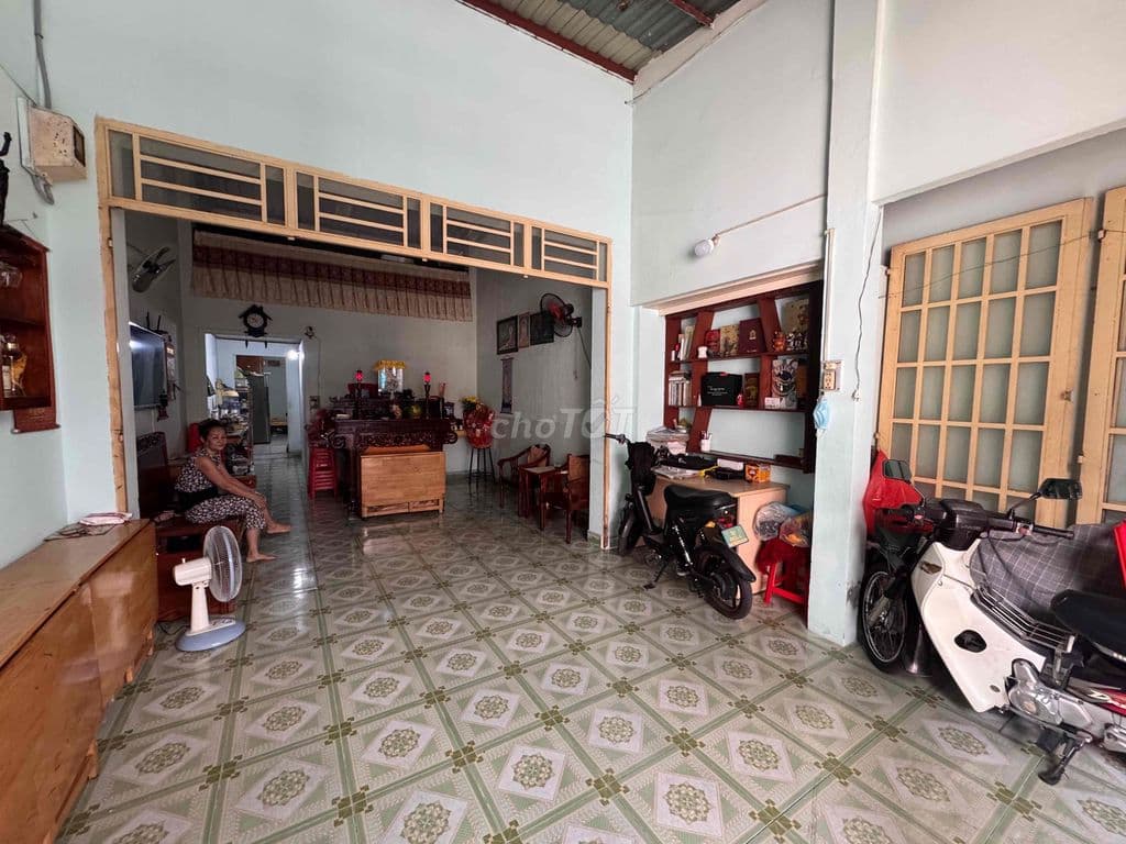 CẦN ÁN GẤP NHÀ HẺM XE HƠI, GẦN NGAY CÔNG VIÊN KHU 38Ha. SỔ CHÍNH CHỦ