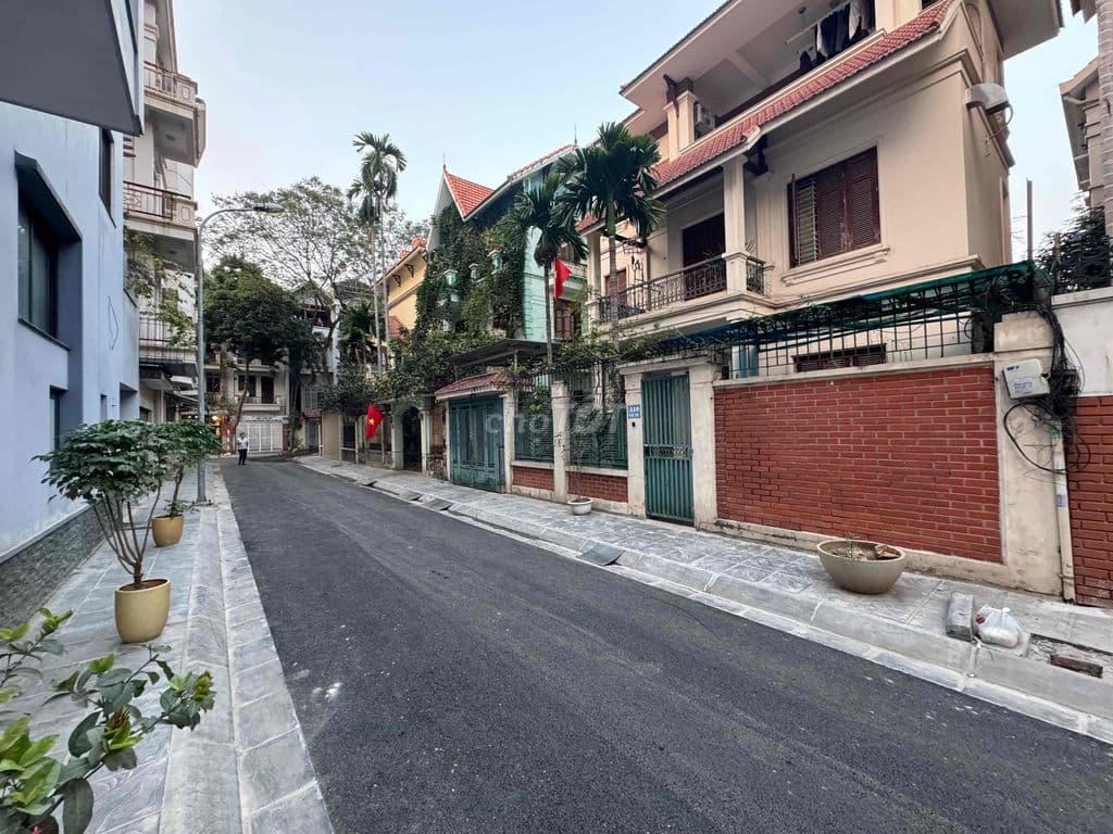 CHÍNH CHỦ TÔI BÁN NHÀ Lô 20 KĐT ĐỊNH CÔNG nội thật 100% lim Nghệ An - Ảnh 2