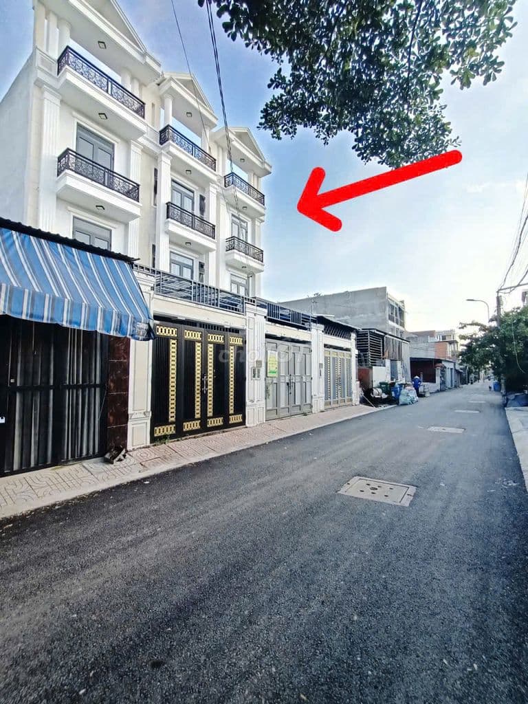 HẺM 7M QL13- DT 4X19M+ 3 LẦU + SÂN XE HƠI+4PN+5WC - Ảnh 3