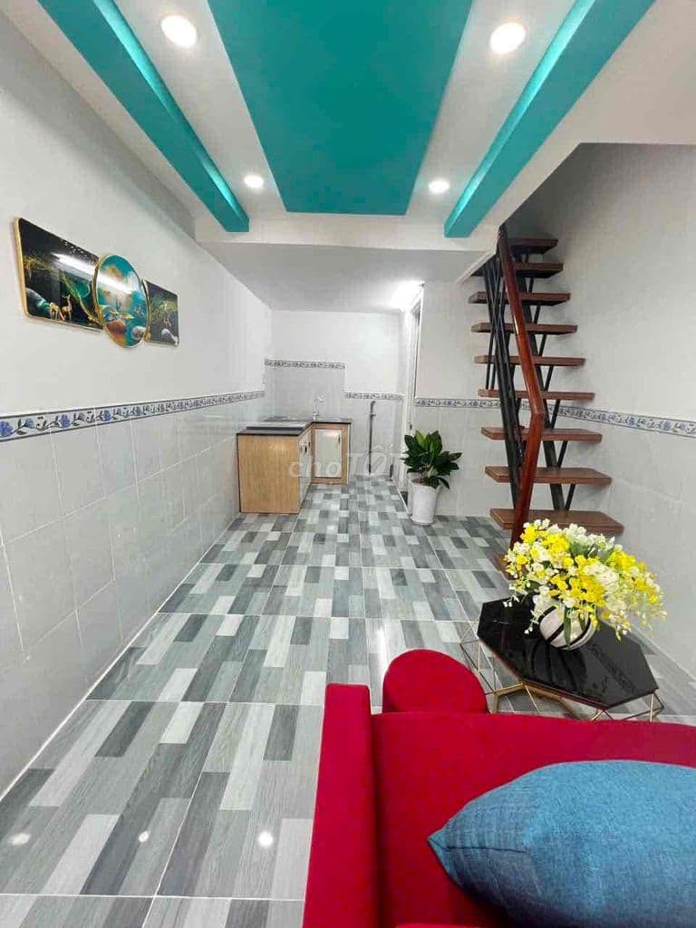 nhà 2 phòng ngủ . hà huy giáp . ngay trường CD điện lực. 740tr