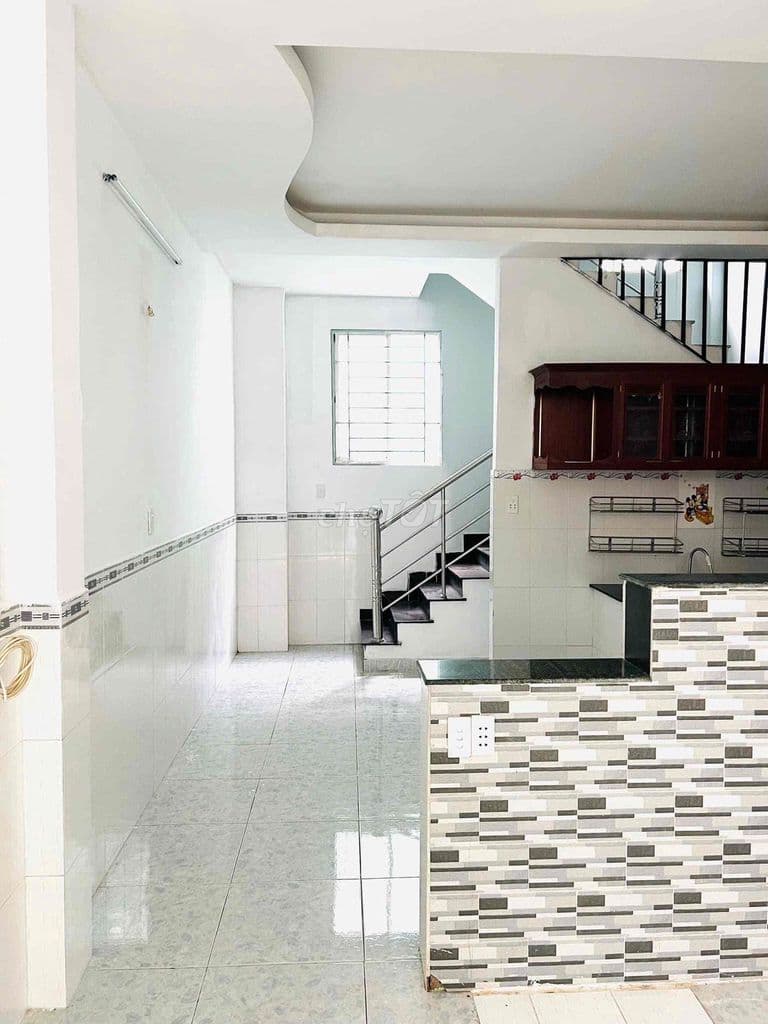 Nhà hẻm Trần Xuân Soạn Dt :5x11m 1 lầu 2 pn giá 3,7 ty