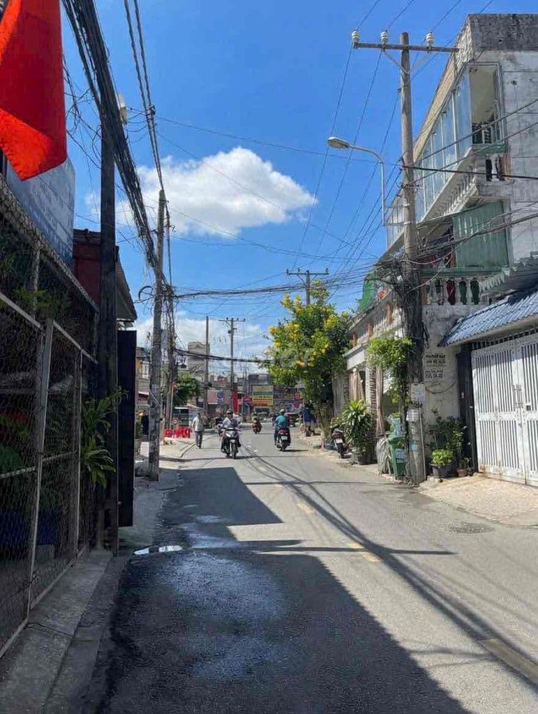 GẤP BÁN NHÀ 57m2 HẺM VF3 GIÁ *** THỊ TRƯỜNG