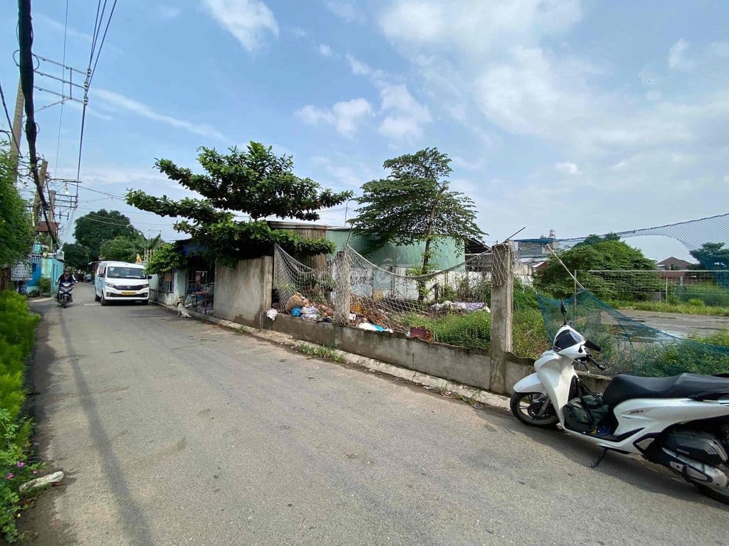 Gia đình cần bán lô đất full thổ cư rất đẹp - Ảnh 2