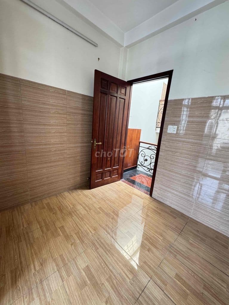 nhà mặt tiền kd