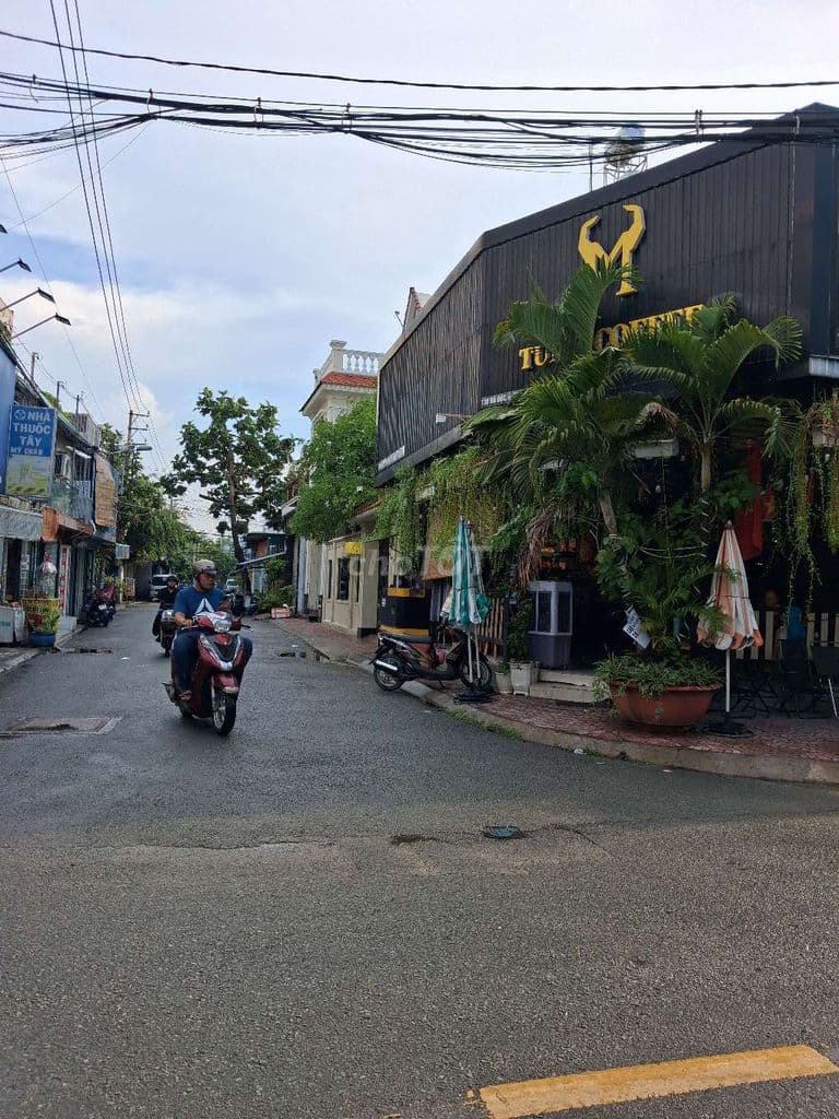 BÁN ĐẤT TẶNG NHÀ - HXH - NGUYỄN ẢNH THỦ Q12 - NGANG 6M - CHỈ 3 TỶ NHỎ