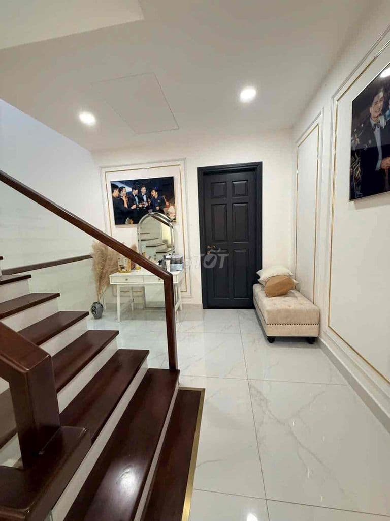 🐳★ Giá : 23.5tỷ Nhà đẹp, full nội thất Cityland park Hills - Ảnh 2