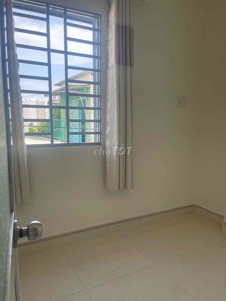 KẸT TIỀN CẦN BÁN NHÀ