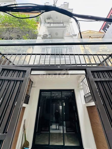 bán nhà 4 tầng Cầu Giấy giá 14.3 tỷ