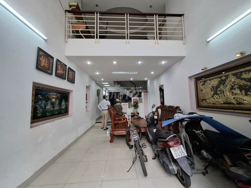 Nhà bán 5 Tầng HXT 1/ Nguyễn Quý Anh, dt 4x22 giá chỉ 9 tỷ 3 tl