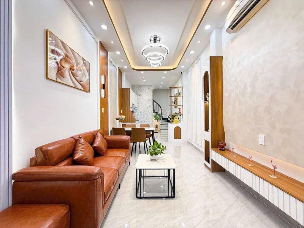 Nhà 4 tầng ngay Cao Văn Lầu, 3 PN 4WC, hẻm xe hơi 5m, kế UB Quận 6 - Ảnh 2