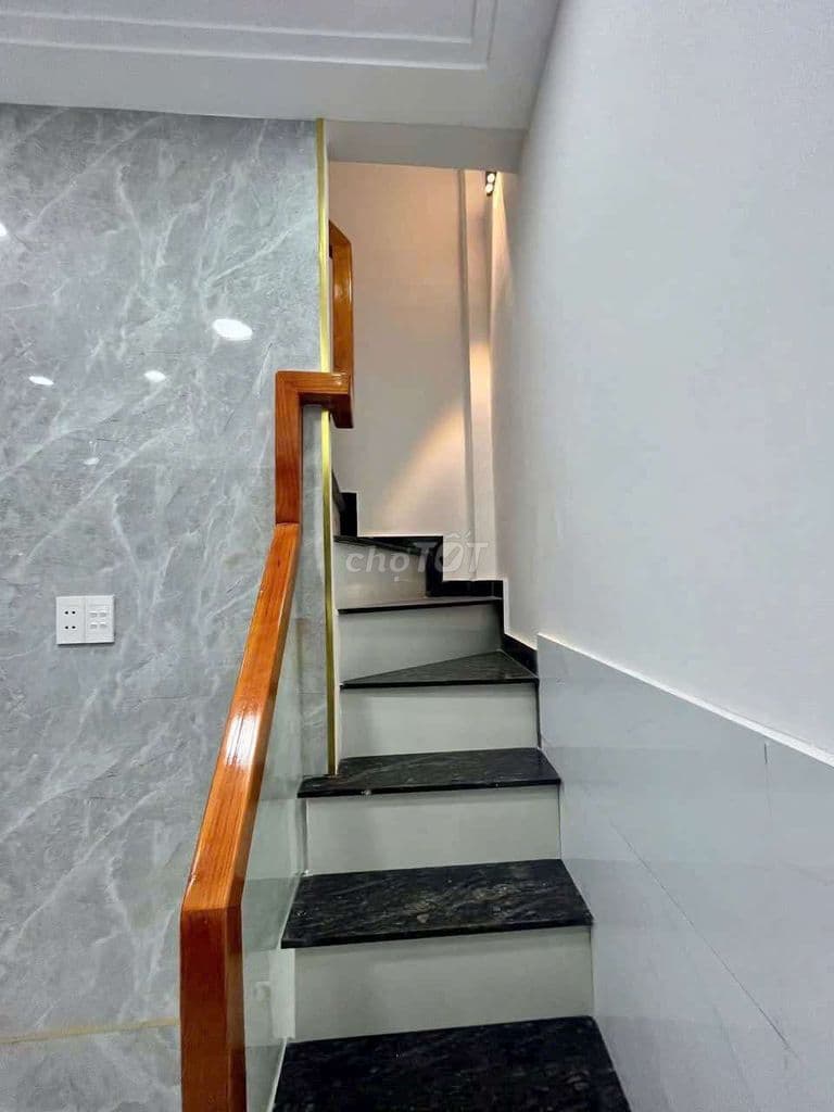 bán nhà mới 1 lầu 750tr ở hiệp thành quận 12 - Ảnh 2