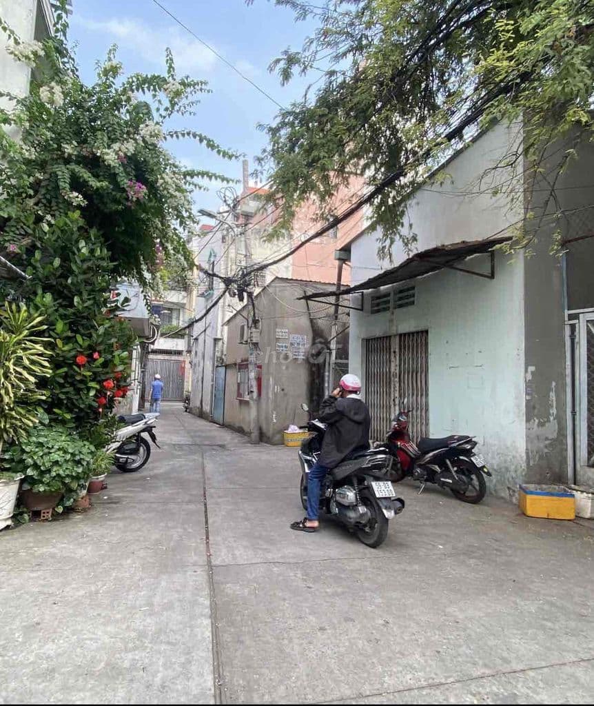 Nhà hém 6m giá hot 4,05x11.5m 4.8 tỷ tl Đường Phú Thọ Hoà - Ảnh 2