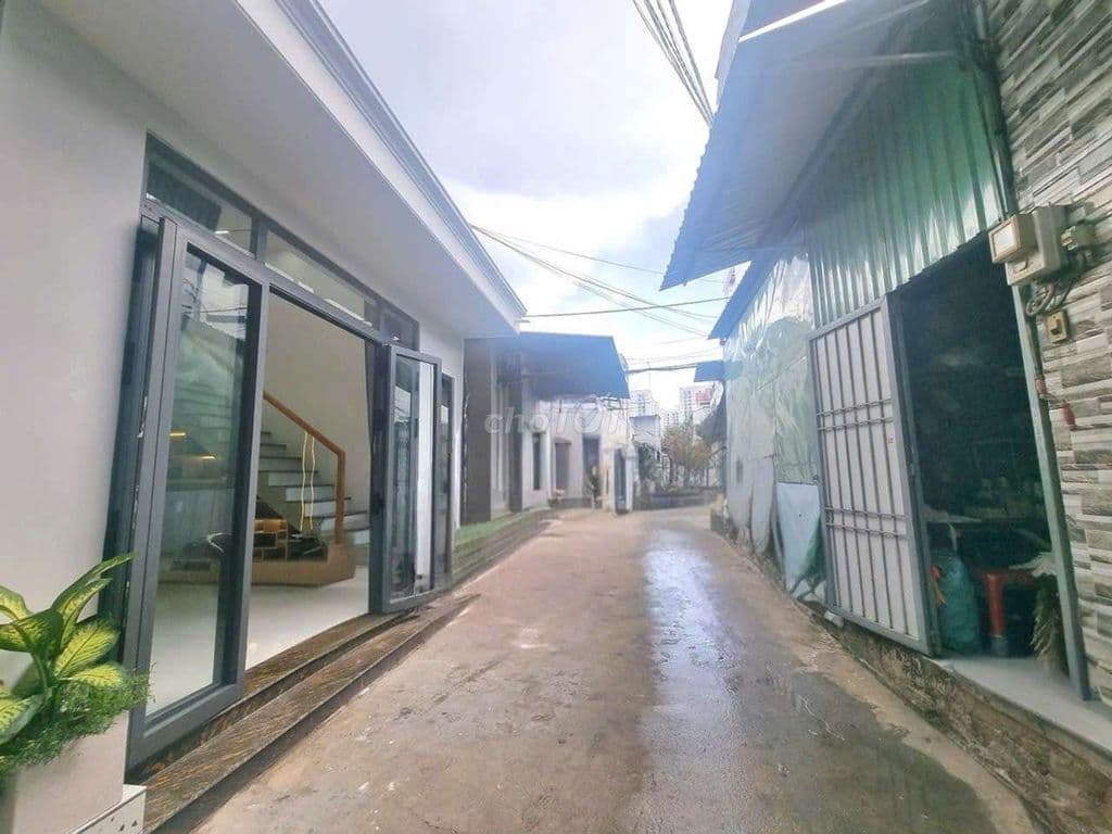 4,2 TỶ - NHÀ ĐẸP, HẺM OTO PHAN VĂN HỚN, Q.12 - 45M2 - 2 TẦNG - Ảnh 2