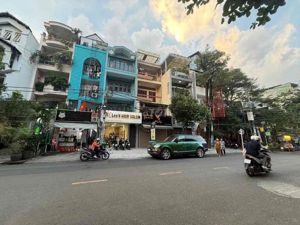 NHÀ 4LẦU MẶT TIỀN VÕ OANH,P25,BT.Đoạn KD Sầm Uất,sẵn HĐ cho thuê cao.