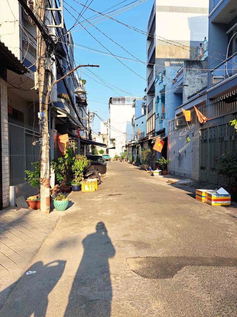 BÁN ĐẤT TRỐNG TIỆN XDTD NGAY TÔ HIỆU HÒA BÌNH - 61M2 (4/4.2x15) - Ảnh 2