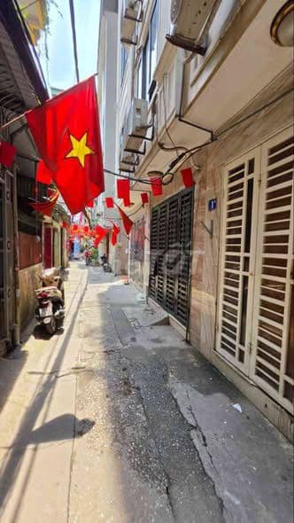 Nhà 5 tầng Văn Điển Thanh Trì 40m² giá 8 tỷ - Ảnh 2