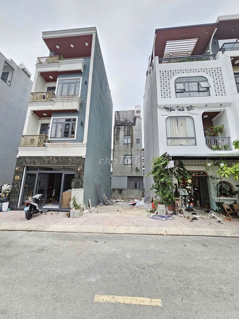 BÁN ĐẤT KHU DÂN CƯ HIỆN HỮU - SỔ HỒNG RIÊNG - CÁCH BẾN XE QUẬN 8 3KM