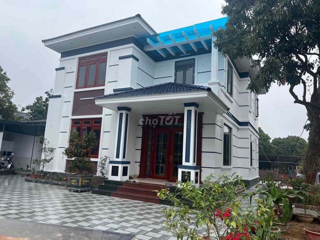 Cần tiền bán gấp 300m sổ đỏ chính chủ