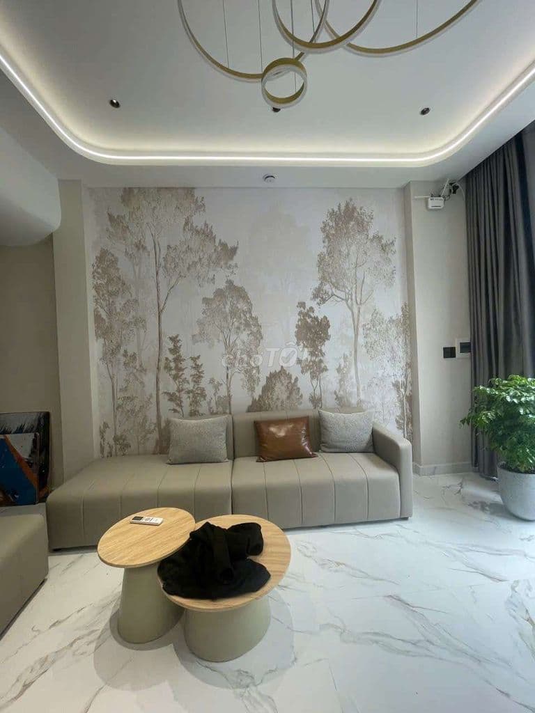 căn nhà đường xe hơi 1 trục mặt tiền vào