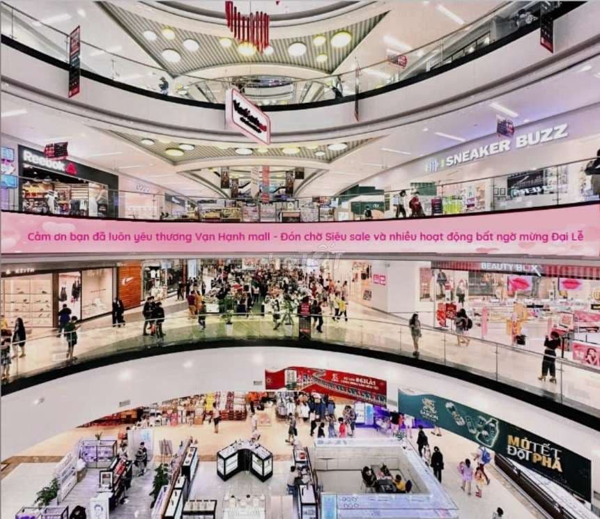CHDV 5 TẦNG + THANG MÁY CẠNH VẠN HẠNH MALL– DOANH THU 50 TR/THÁNG