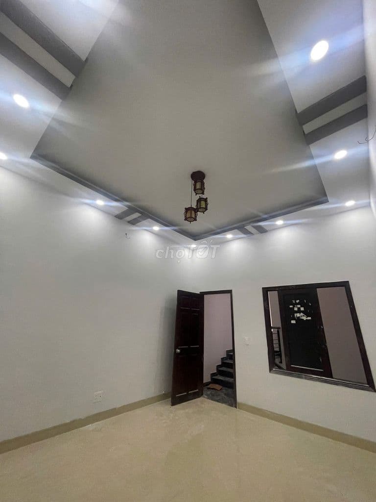 Nhà mới đẹp 4,15x18m, 1 trệt, 2 lầu + ST cách vài căn ra mặt tiền - Ảnh 2