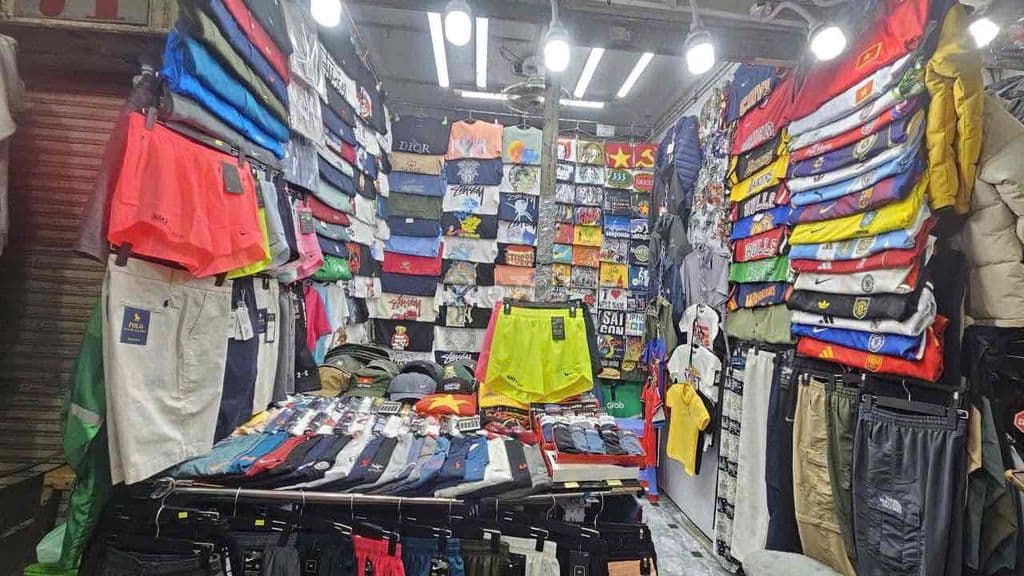 Giá bán còn thương lượng sạp đôi chợ bến thành