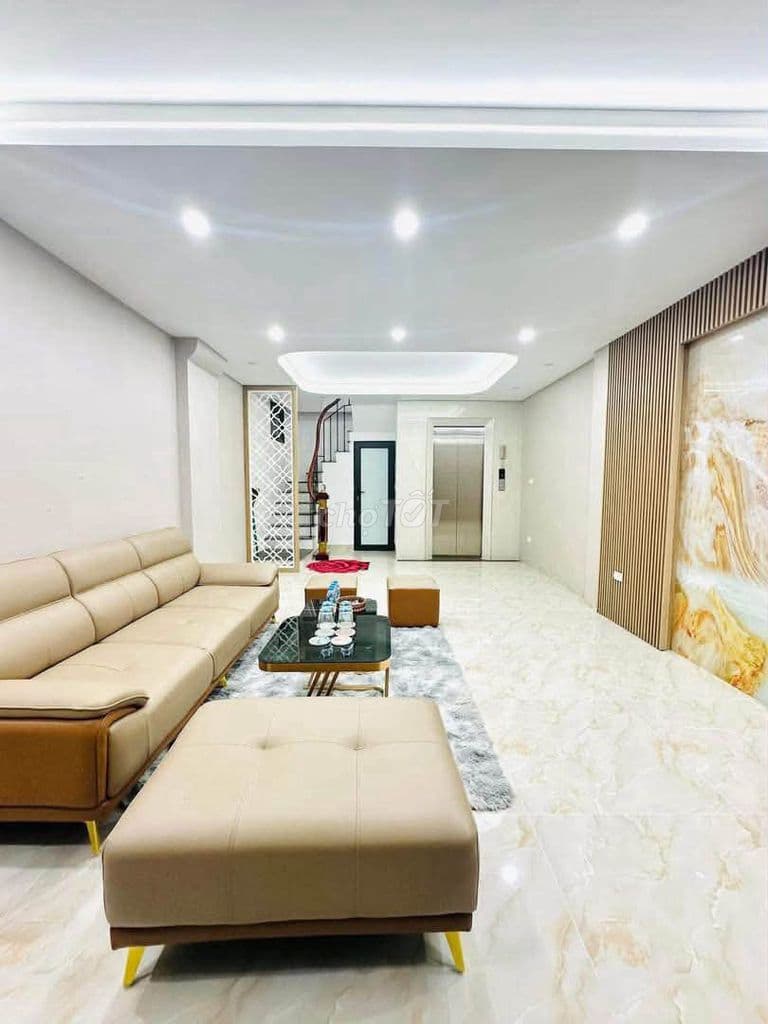 Gấp! Thái Hà ô tô đỗ cổng, lô góc, nhà mới, thang máy ở ngay 46m2*6T.