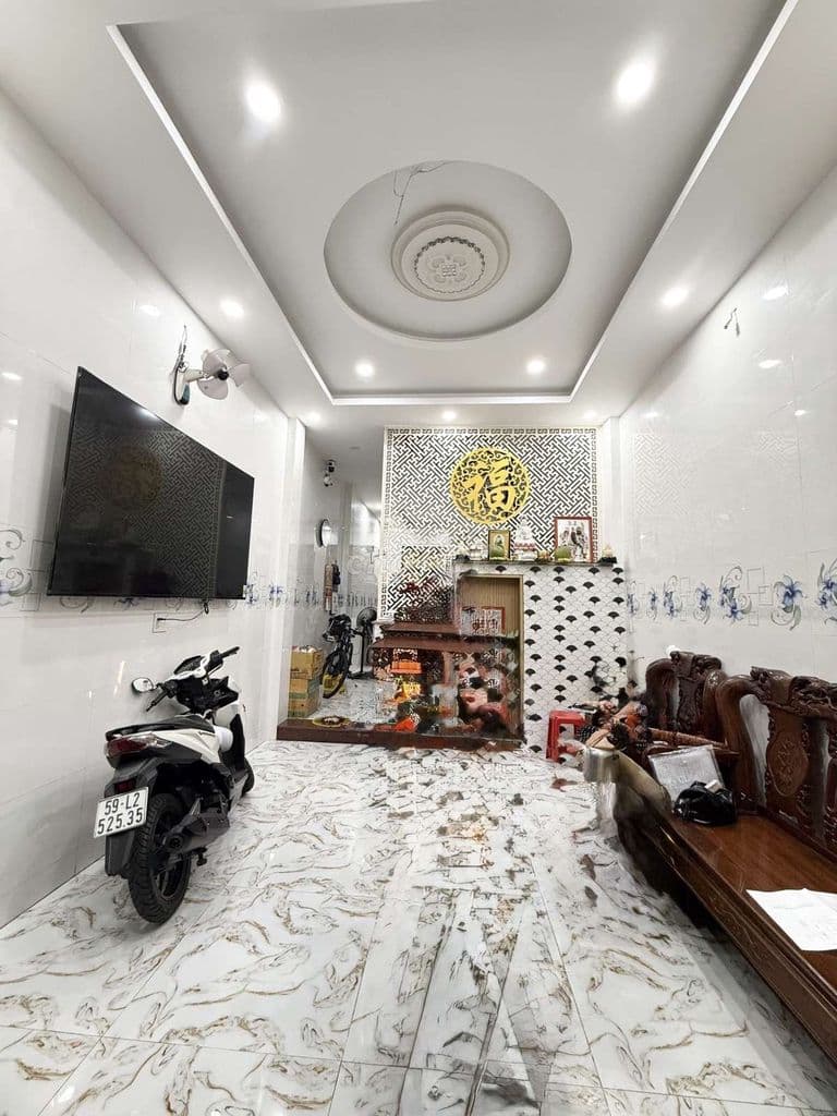 Măt tiền Q6, nhà 4 tầng, 60m2, 4 PN, nhỉnh 8ty