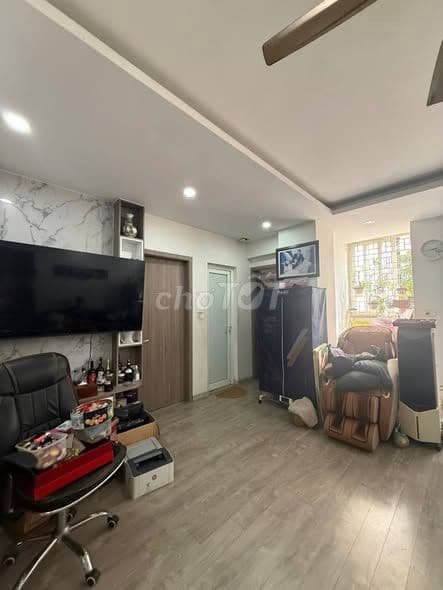 bán chung cư Cầu Giấy 65m2 đủ nội thất