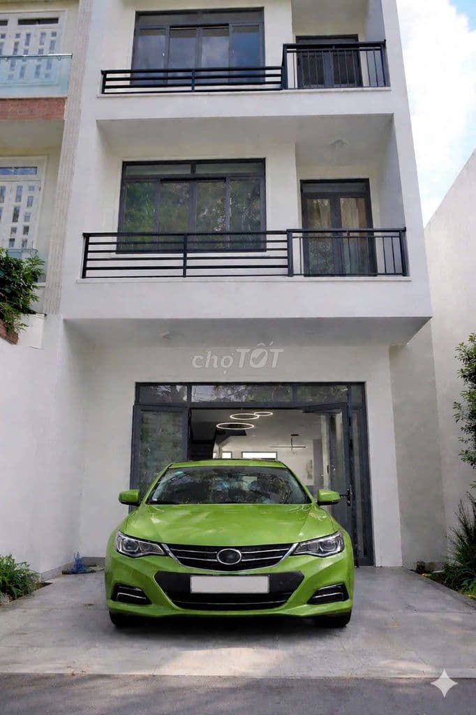 Nhà 4 Tầng 5m x 20m Phạm Thế Hiển Quận 8, SHR Hoàn Công Đủ