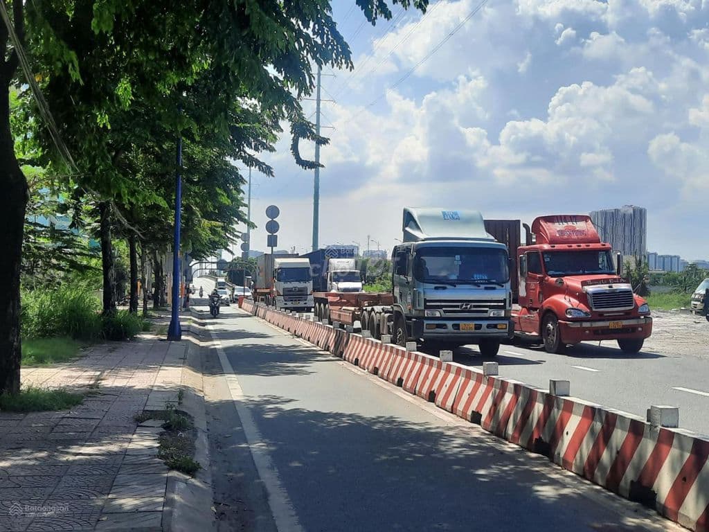 Bán đất MT Đồng Văn Cống, P. Thạnh Mỹ Lợi, Quận 2: (4,5x22m) Giá 17 tỷ