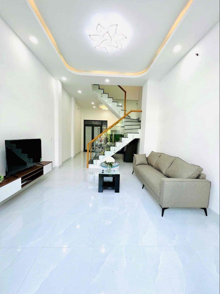 🏠 CĂN 2: ĐỊNH VỊ 5.2 TỶ (Thay đổi cách gọi vị trí/tiện ích) Tiêu đề: