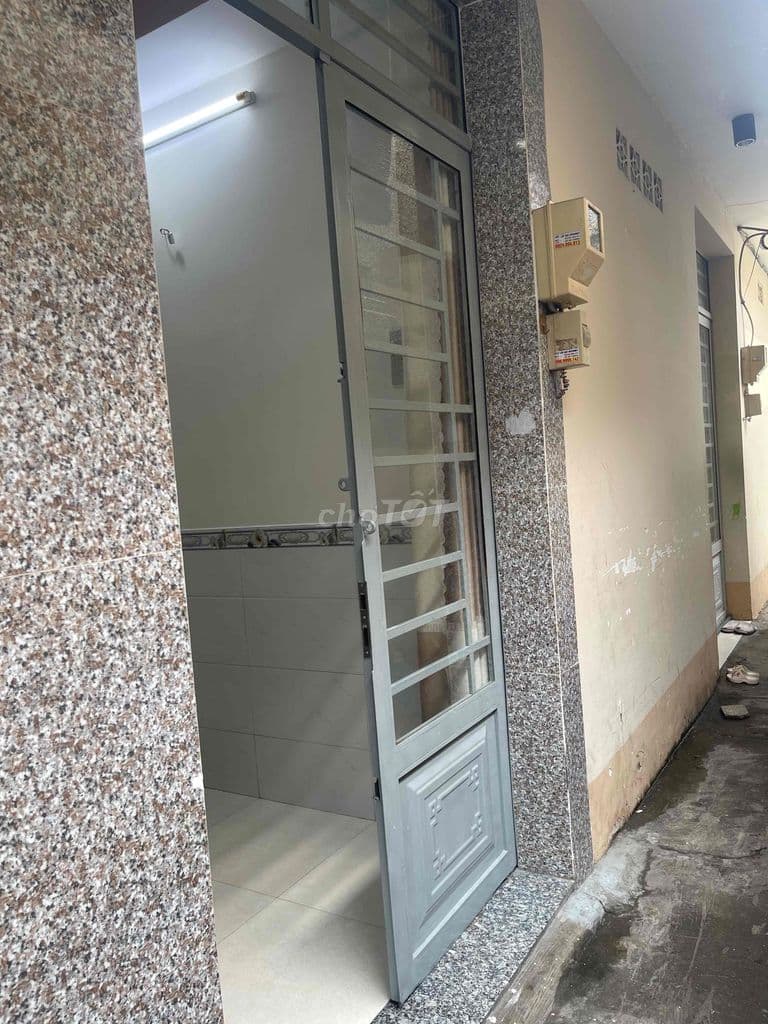 KẸT TIỀN CẦN BÁN NHÀ( Giá thương lượng)