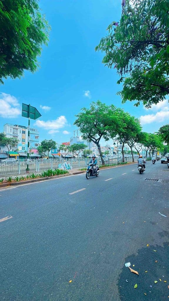 MẶT TIỀN 3.2 x 16 - NHÀ SẴN 4 TẦNG BTCT - LÒ GỐM - KO QUY HOẠCH
