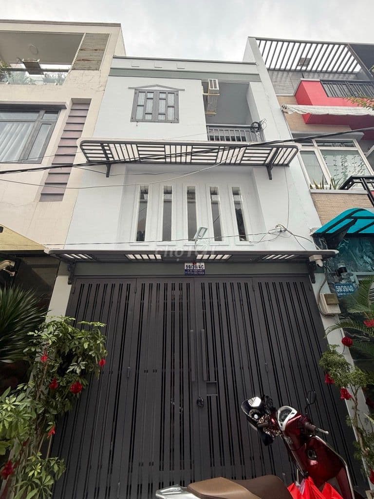 HOT GÒ VẤP NHỈNH 5 TỶ - 3 TẦNG SÂN THƯỢNG - NHÀ KẾT CẤU - KHU ĐỒNG BỘ
