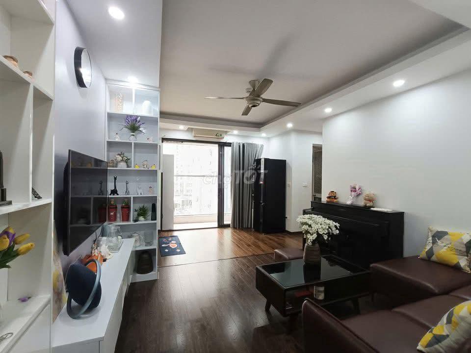 Bán căn góc 2 ngủ tầng trung chỉ 4.2x tỷ sổ đỏ cc tại Tâynam Linh Đàm