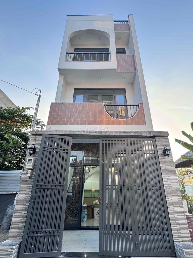 Bán Nhà 3 Tầng Sân Thượng Ngay Chợ Long Trường P. Long Trường Q9 TpHCM