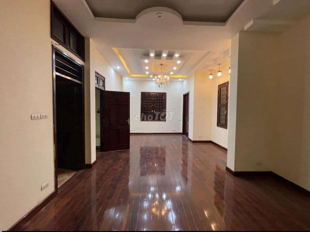 Hoàng Quốc Việt, Võ Chí Công, lô góc, trước nhà 3m, dân xây, ở luôn - Ảnh 2