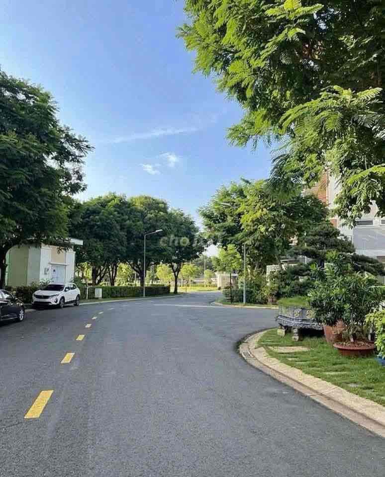 BIỆT THỰ VIEW CÔNG VIÊN ĐẸP NHẤT DỰ ÁN – 200M², HỒ CÁ KOI, CHỈ 16 TỶ - Ảnh 3