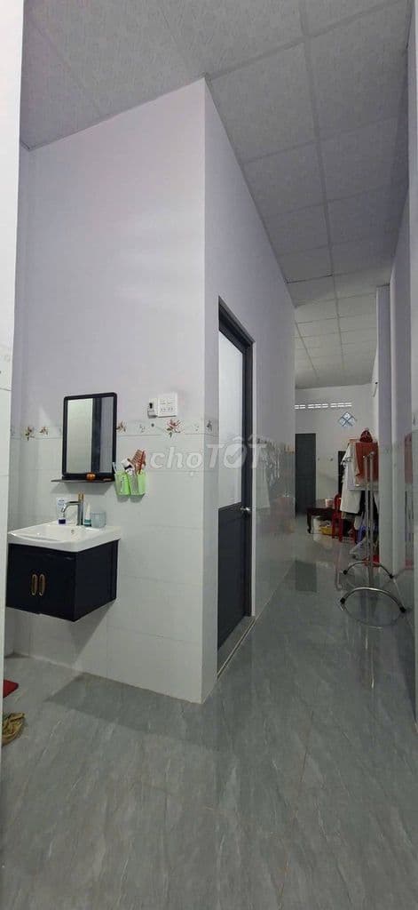 BÁN GẤP NHÀ 173M2 Ở TÂN THÔNG HỘI CỦ CHI GIÁ 730 TRIỆU SỔ HỒNG RIÊNG