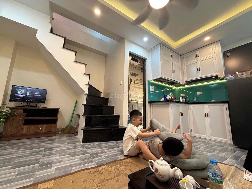 Tôi chính chủ bán nhà 20m2 cách ô tô tránh 10m ko quy hoạch