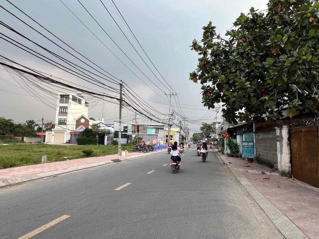 Đất 5x22m full thổ cư shr đường nhựa 12m kinh doanh tốt