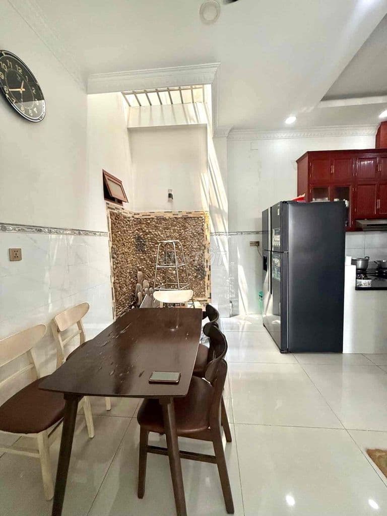 NHÀ ĐẸP 4 TẦNG LÊ VĂN QUỚI (BTĐ) DT: 8.8M x 11M TỔNG 88M2 HƯỚNG ĐÔNG - Ảnh 3